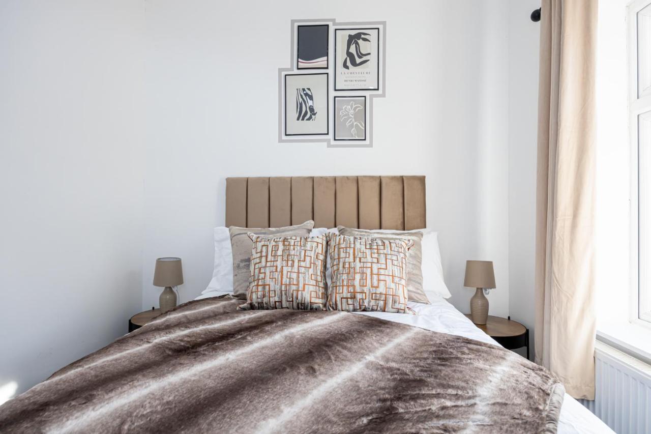 Holiday home Stunning Abode - Cinema Experience - Parking Bolton