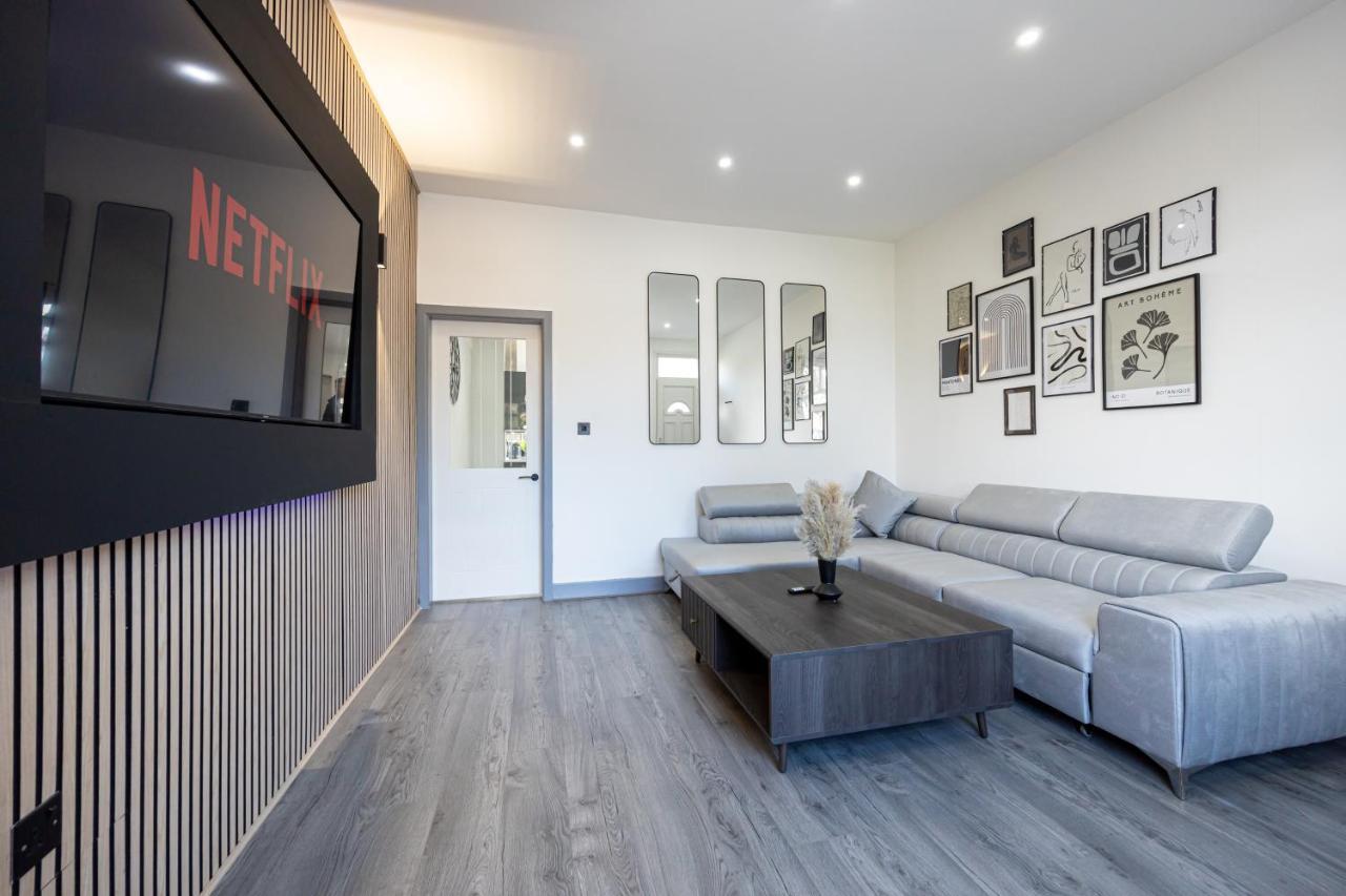 Stunning Abode - Cinema Experience - Parking *