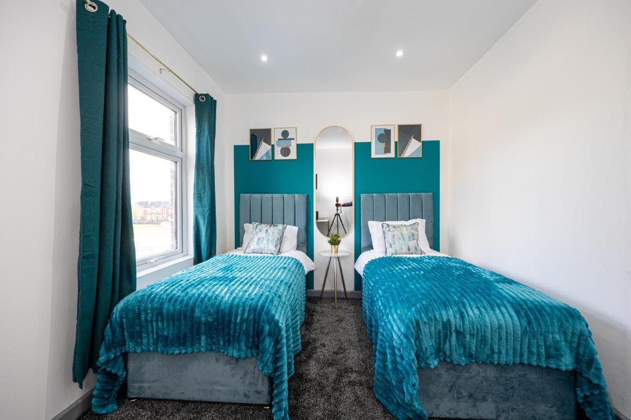 Holiday home Stunning Abode - Cinema Experience - Parking